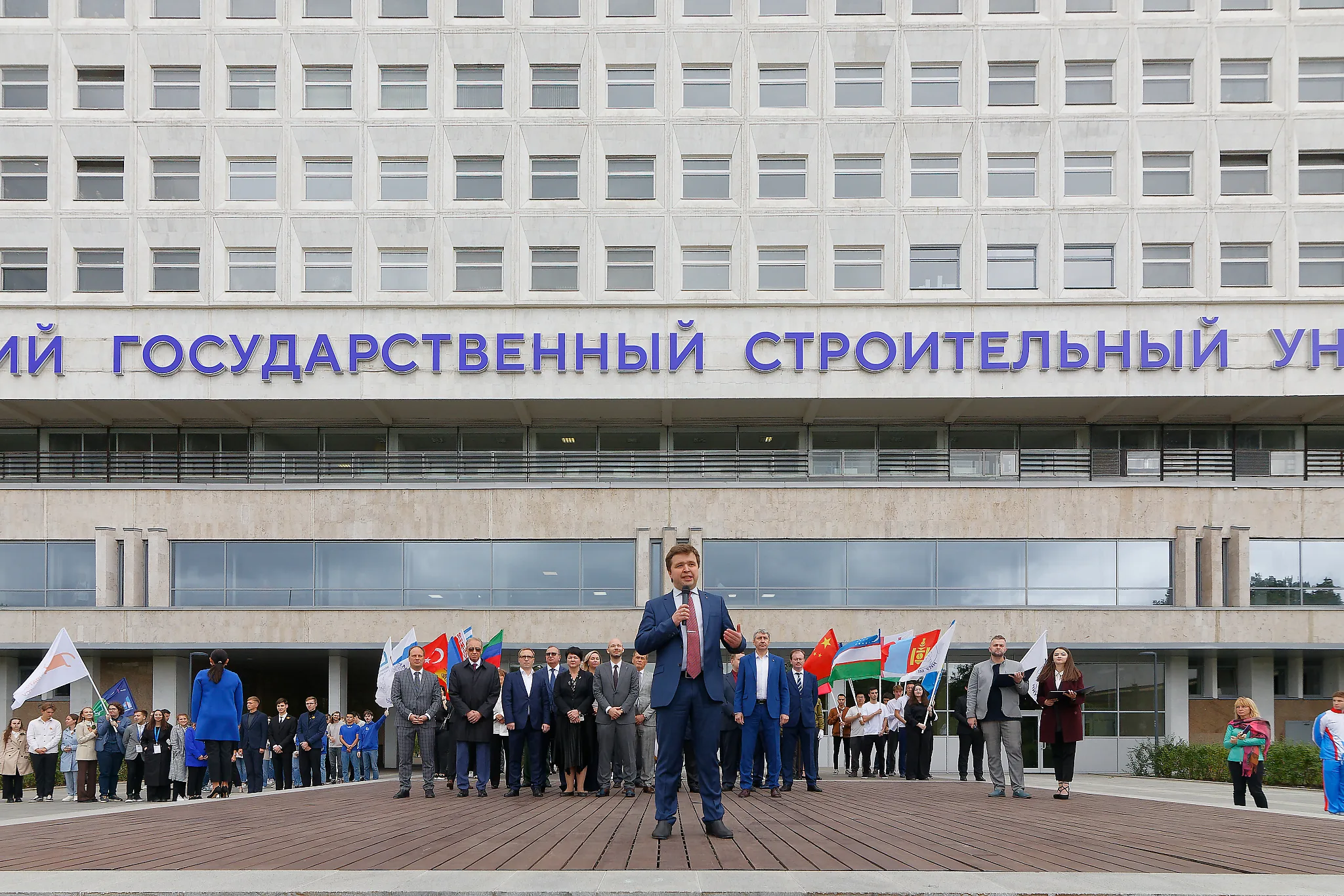 Торжественная линейка первокурсников НИУ МГСУ
